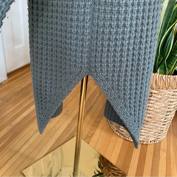 Hope Grand Turtleneck Sweater - Picture 5 of 8